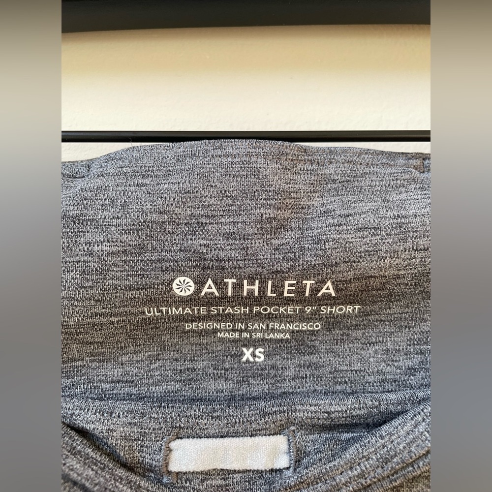 Athleta super stash 9” biker shorts - Picture 6 of 9